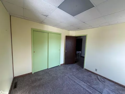408 E Franklin St, Centerville, IA 52544 photo 32