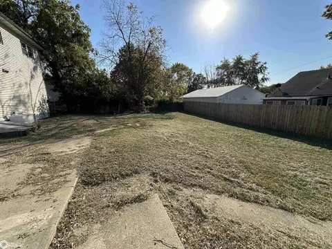 408 E Franklin St, Centerville, IA 52544 photo 5