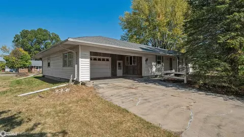 103 Wayne St, Humeston, IA 50123