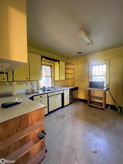 205 S Main St, Rake, IA 50465 photo 7