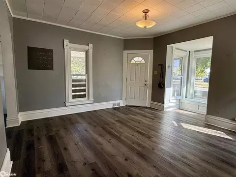 Living - 431 E 3rd St, Glidden, IA 51443 photo 4 of 6