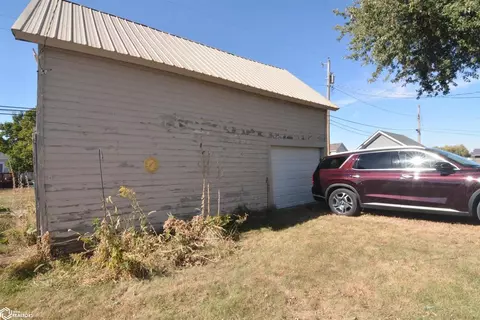 505 Montezuma St, Malcom, IA 50157 photo 8