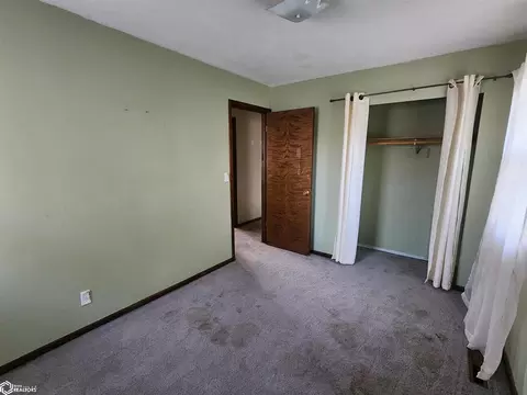 Bedroom - 600 E 22nd St, Atlantic, IA 50022 photo 4 of 6