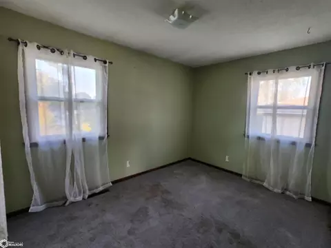 Bedroom - 600 E 22nd St, Atlantic, IA 50022 photo 3 of 6