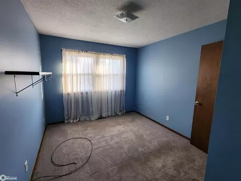 Bedroom - 600 E 22nd St, Atlantic, IA 50022 photo 5 of 6