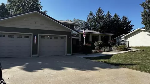 1605 Edmundson Dr, Oskaloosa, IA 52577