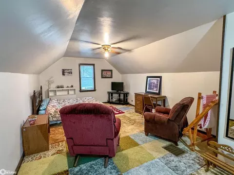 Bedroom - 442 11th Ave NE, Hampton, IA 50441 photo 3 of 8