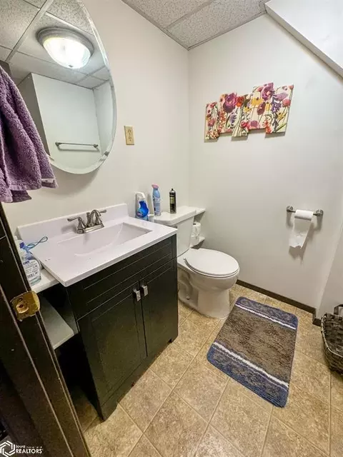 Bath - 442 11th Ave NE, Hampton, IA 50441 photo 1 of 1