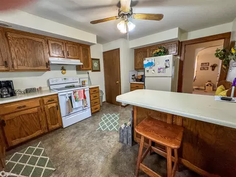 Kitchen - 442 11th Ave NE, Hampton, IA 50441 photo 5 of 5