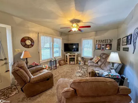 Living - 442 11th Ave NE, Hampton, IA 50441 photo 3 of 4
