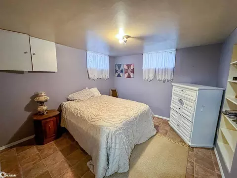 Bedroom - 442 11th Ave NE, Hampton, IA 50441 photo 6 of 8