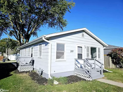 2117 Douglas Ave, Burlington, IA 52601