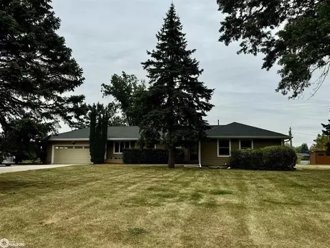 406 Orchard Dr, Marshalltown, IA 50158