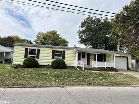 313 W Burlington Ave, West Burlington, IA 52655