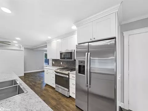 139 Windsor Blvd, Hampton, IA 50441 photo 3