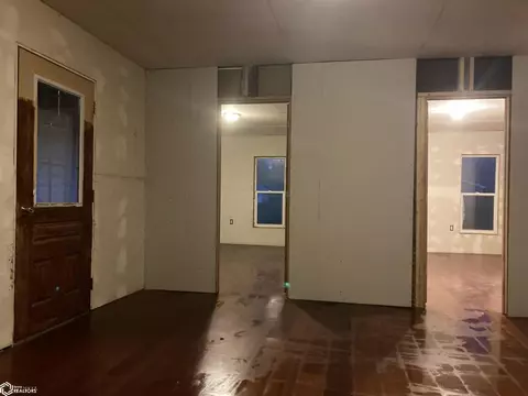 703 S 20th St, Centerville, IA 52544 photo 3