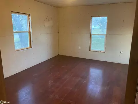 703 S 20th St, Centerville, IA 52544 photo 6