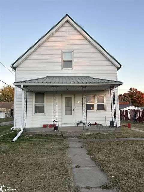 307 2nd St, West Point, IA 52656