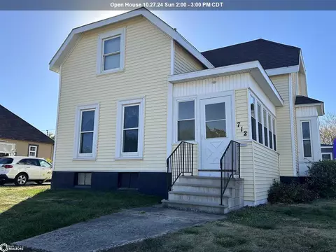 712 W State St, Marshalltown, IA 50158