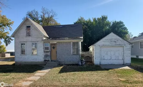 120 N Altona St, Holstein, IA 51025