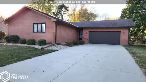 4 Quarry Rd, Mason City, IA 50401