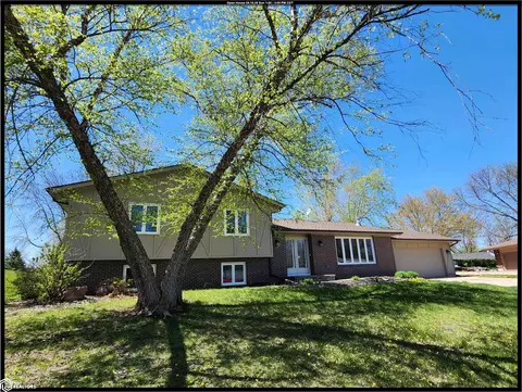 101 E 21st St, Atlantic, IA 50022