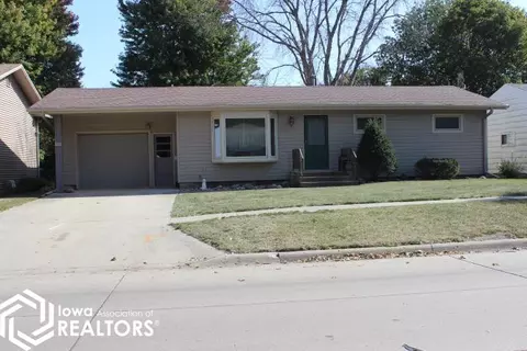 1015 1st St NW, Hampton, IA 50441