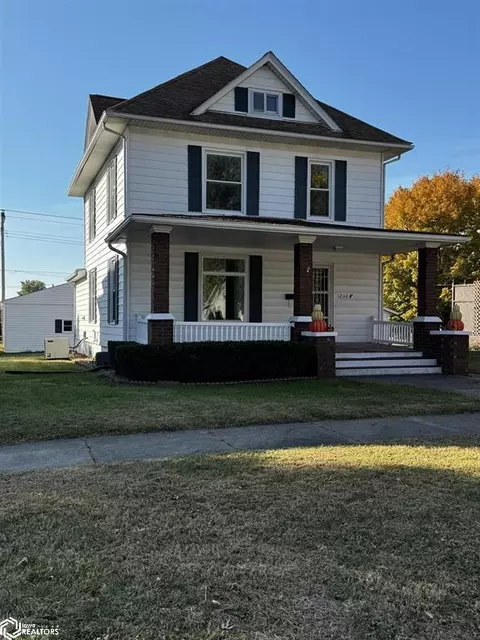 1232 Avenue F, Fort Madison, IA 52627