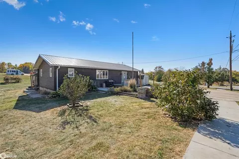 1506 High Ave W, Oskaloosa, IA 52577