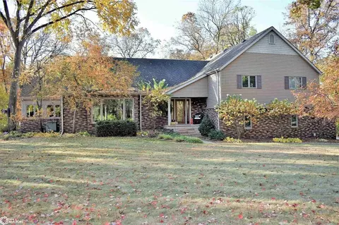 3121 River Rd, Iowa Falls, IA 50126