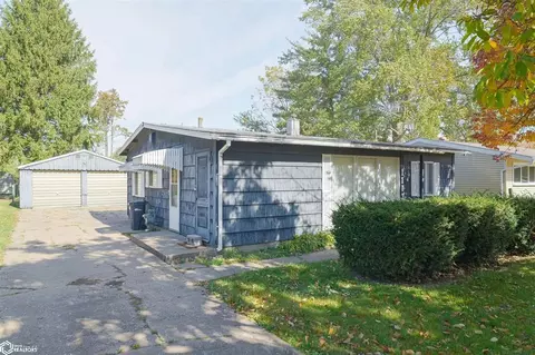 1102 Lynnwood Dr, Burlington, IA 52601