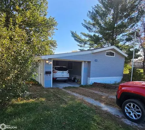 948 Sherman Ave #14, Creston, IA 50801