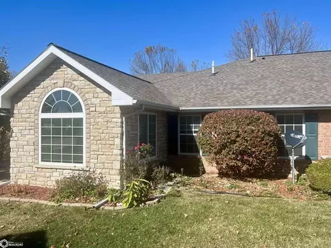 1706 D Linden Dr, Fairfield, IA 52556