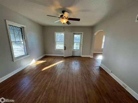 613 W Maple St, Centerville, IA 52544 photo 10
