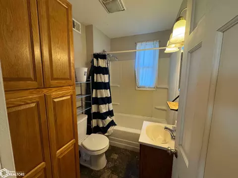 613 W Maple St, Centerville, IA 52544 photo 13