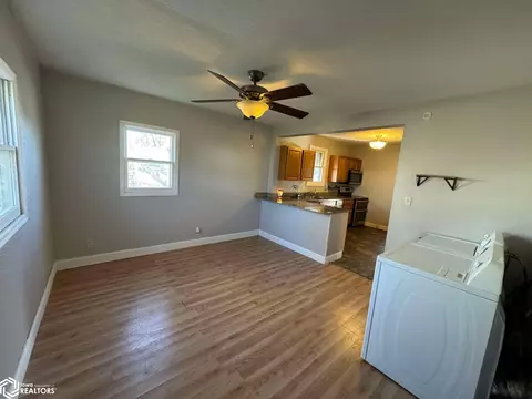 613 W Maple St, Centerville, IA 52544 photo 8