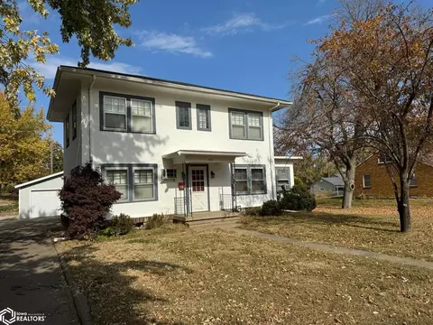 407 E Wall St, Centerville, IA 52544