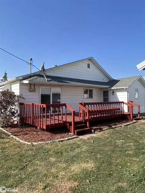 2457 160th St, New Sharon, IA 50207