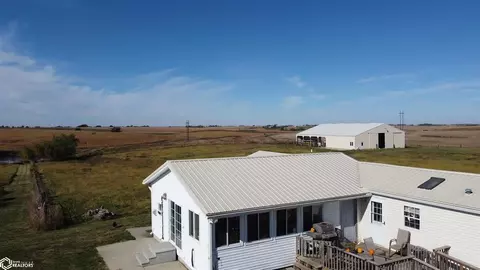 2143 Hawk Ave, Creston, IA 50801
