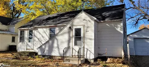 1409 N Johnson St, Algona, IA 50511
