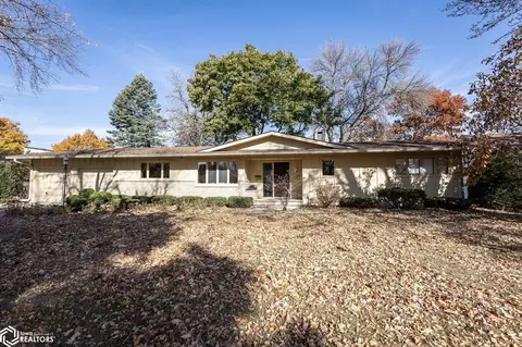 1103 3rd St NE, Belmond, IA 50421