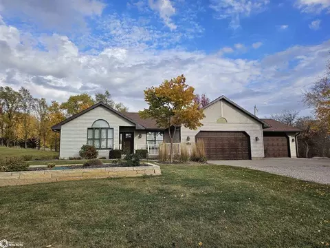 2403 255th St, Oskaloosa, IA 52577