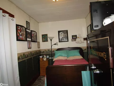 Bedroom - 205 Road M47, Walnut, IA 51577 photo 4 of 7