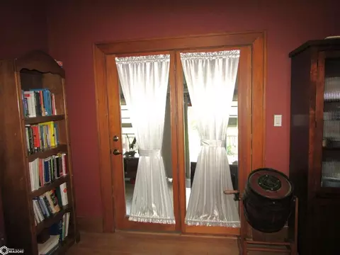Entry Way - 205 Road M47, Walnut, IA 51577 photo 2 of 10
