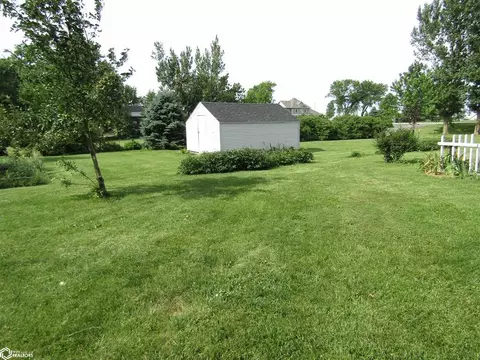 Exterior - 205 Road M47, Walnut, IA 51577 photo 20 of 26