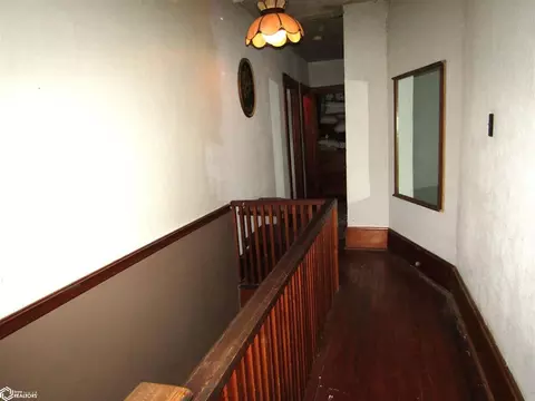 Entry Way - 205 Road M47, Walnut, IA 51577 photo 9 of 10