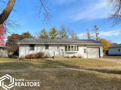 416 6th St SW, Britt, IA 50423