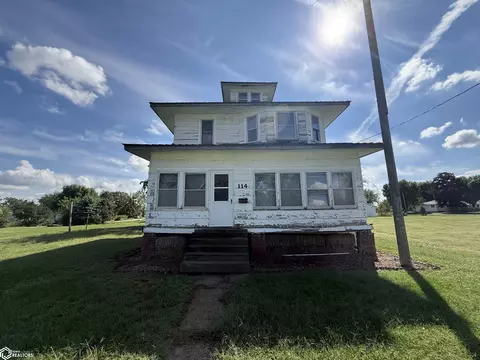 114 E Lee St, Seymour, IA 52590