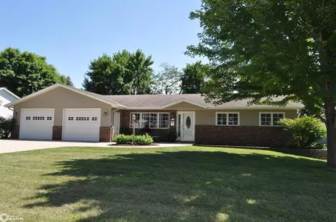 256 E 18th St, Carroll, IA 51401