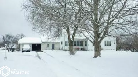 12501 Irish Ridge Rd, Burlington, IA 52601